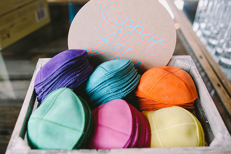 kippot-kippah-yamulke-cupple