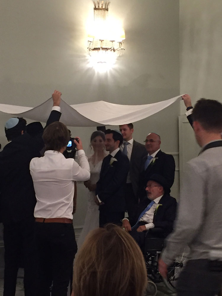 Evacuated Jewish wedding 