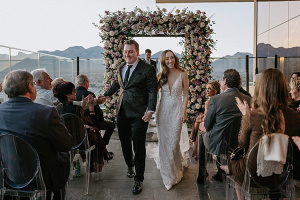 lynn-shapiro-photo-smashaing-the-glass_1504