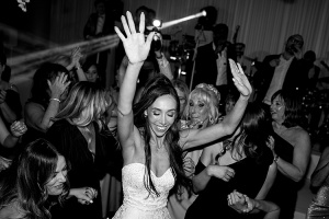 lynn-shapiro-photo-smashaing-the-glass_1508