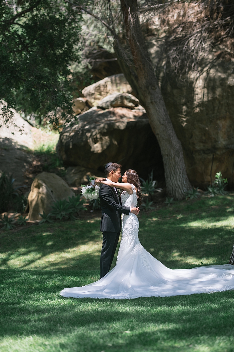 Justine-and-David-Hummingbird-Nest-Ranch-Simi-Valley-CA-USA