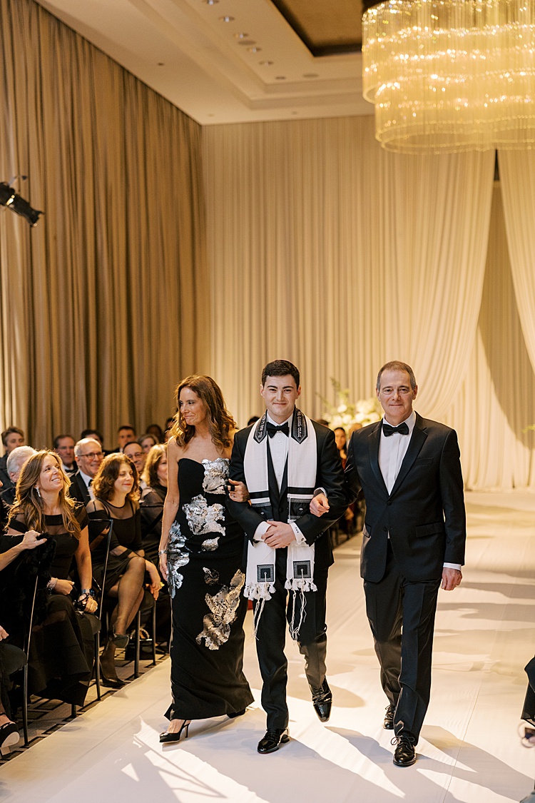 Dylan and Daniel, Langham Hotel, Chicago, USA
